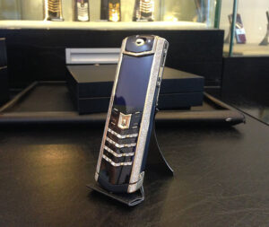 Vertu chính hãng đắt nhất