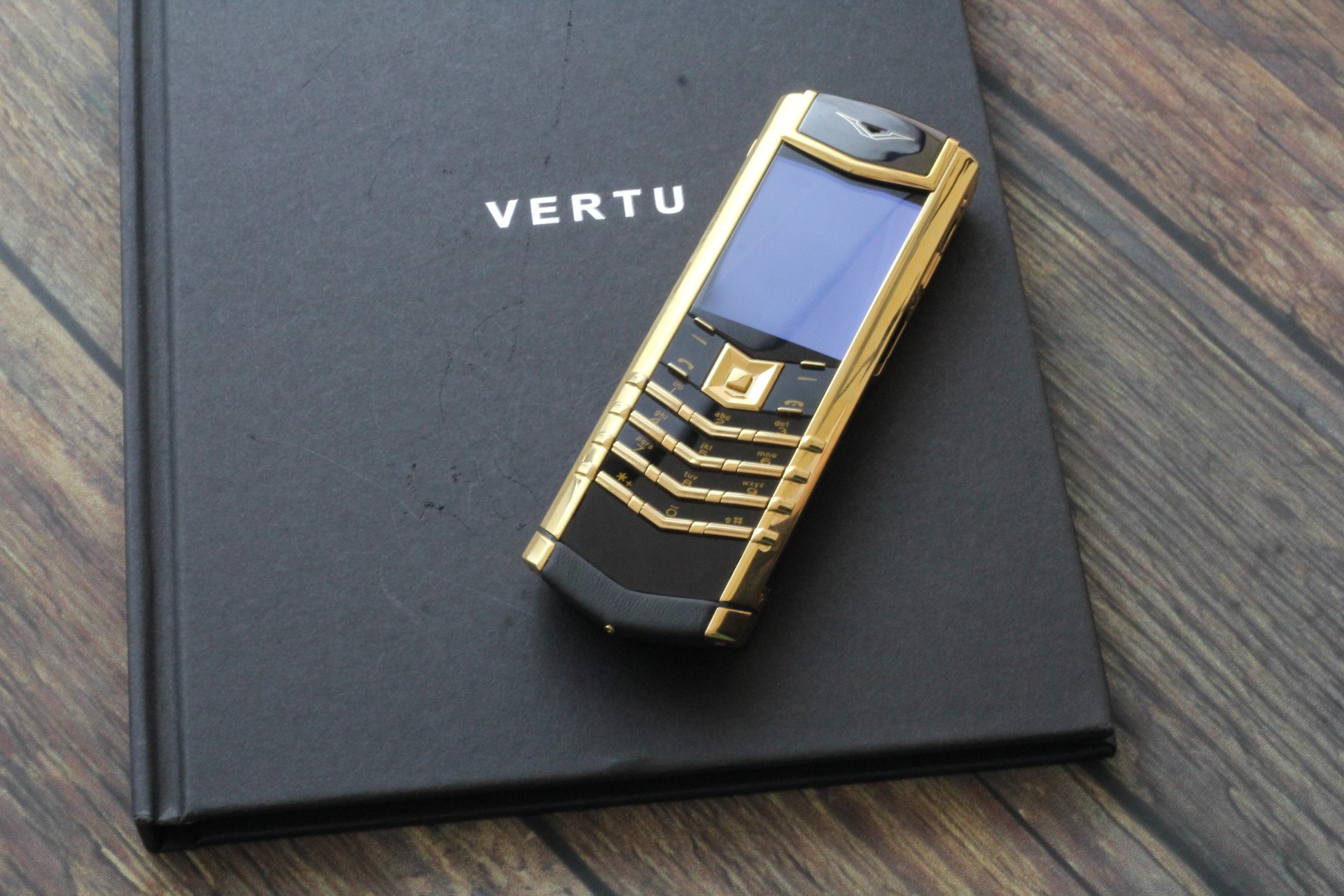 Vertu cũ giá rẻ