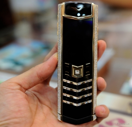 Một vài mẫu Vertu đẳng cấp khác