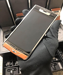 Vertu Signature Touch Bentley