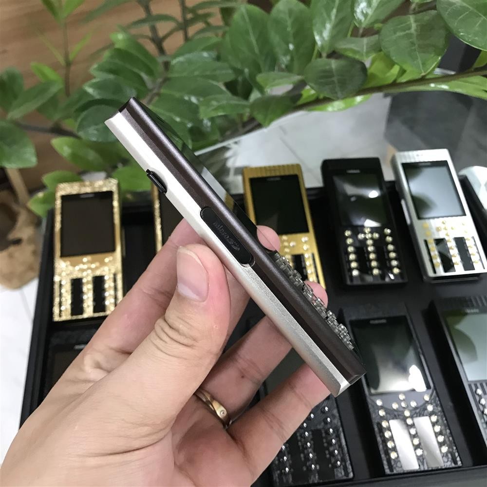 Điện thoại Mobiado Professional 105 chính hãng