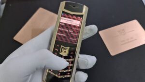 mua Vertu chính hãng